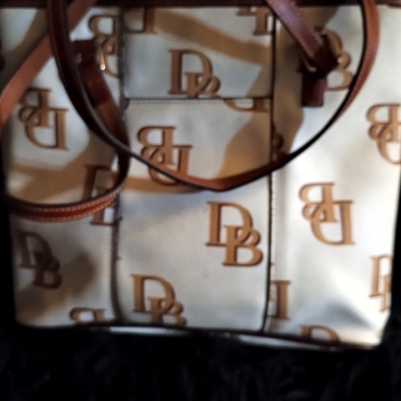 Dooney & Bourke White and Brown Tote Bag - Picture 5 of 6